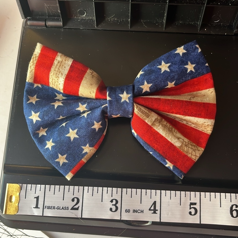 Handmade Rustic flag bow - Picture 3 of 4